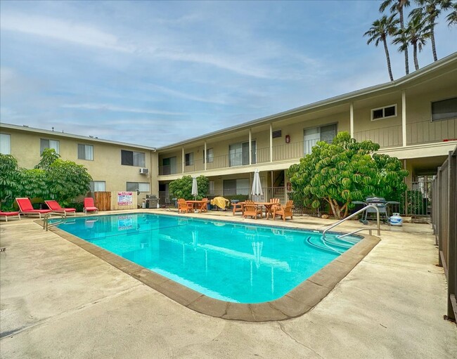 Melrose Place Apartments in Riverside, CA - Building Photo - Building Photo