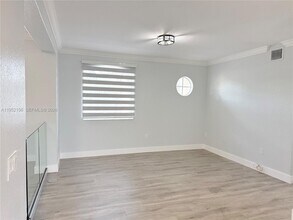 7330 NW 174th Terrace in Hialeah, FL - Building Photo - Building Photo