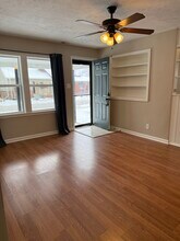 509 E Mill St in Fortville, IN - Foto de edificio - Building Photo