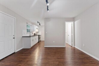 605 Enid St in Houston, TX - Building Photo - Building Photo