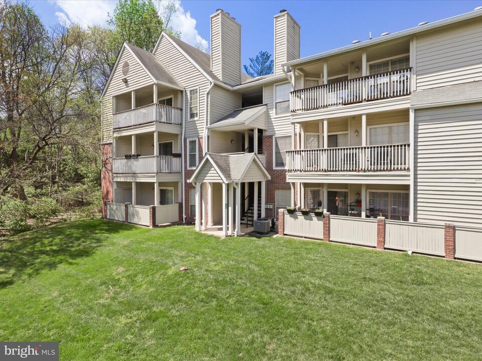 3922 Penderview Dr in Fairfax, VA - Building Photo