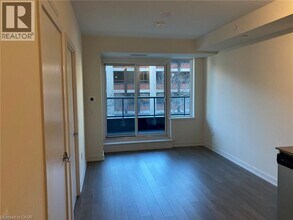 212 King William St in Hamilton, ON - Building Photo - Building Photo