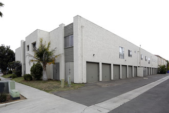 602 N Cleveland St in Oceanside, CA - Building Photo - Building Photo