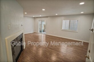 18716 Vista Del Canon in Santa Clarita, CA - Building Photo - Building Photo