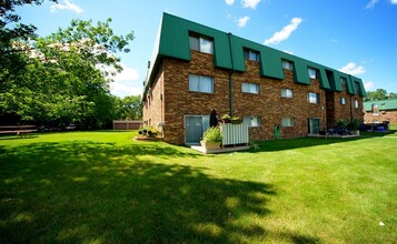 Sandwood Apartments in St. Cloud, MN - Building Photo - Building Photo