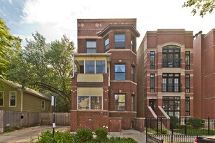 3253 N Kenmore Ave, Unit 3 in Chicago, IL - Building Photo