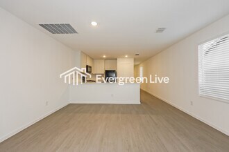 1648 Stellar Sea Ln in Fort Worth, TX - Building Photo - Building Photo