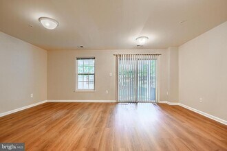 7140 Susans Pass in Elkridge, MD - Building Photo - Building Photo