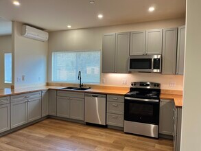 757 Sunnyside Rd in St Helena, CA - Building Photo - Building Photo