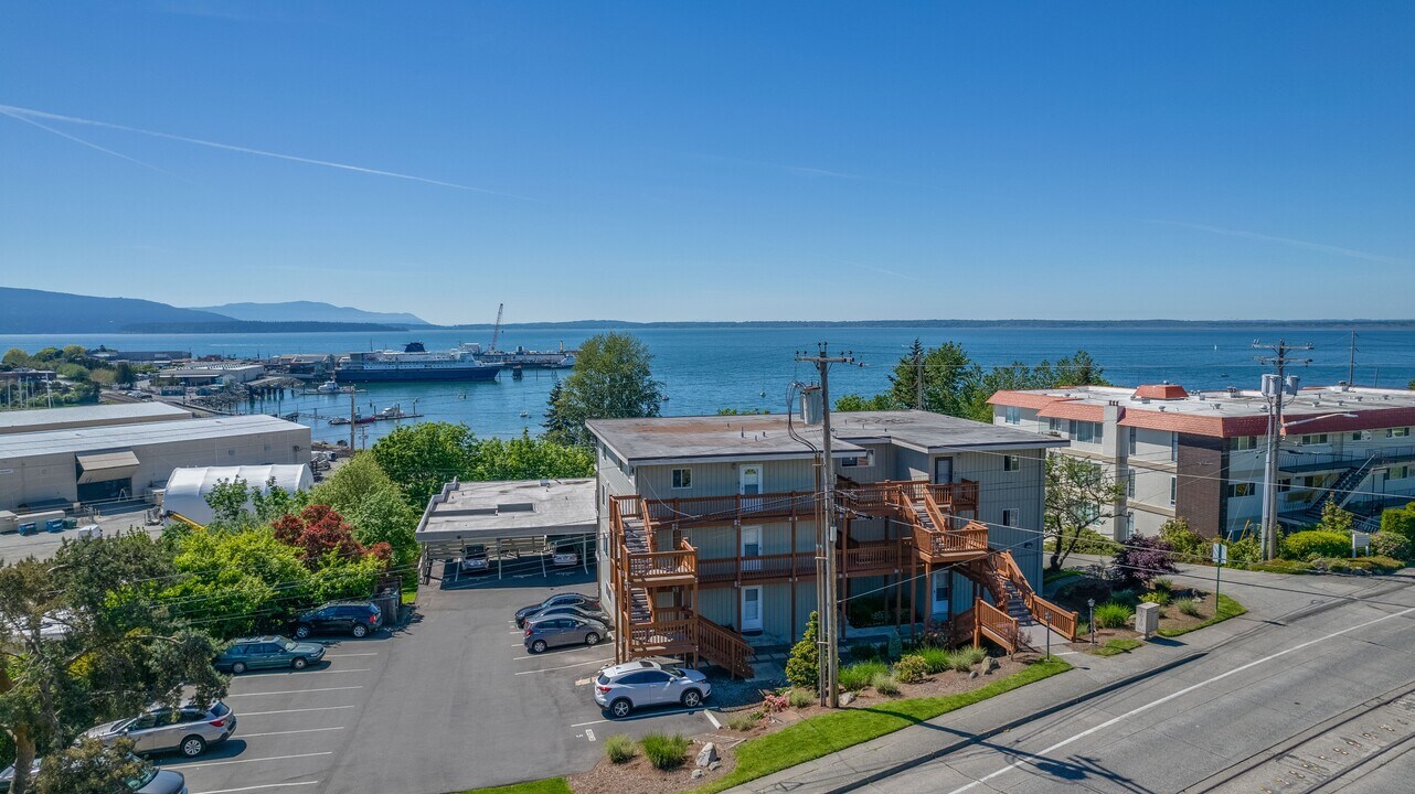1020 11th St in Bellingham, WA - Building Photo