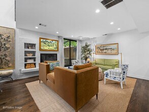 1748 N Crilly Ct in Chicago, IL - Building Photo - Building Photo