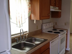 346 Railroad Ave in Lexington, SC - Building Photo - Building Photo