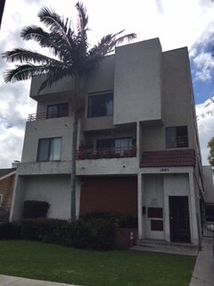 1901 Gardena Ave in Glendale, CA - Building Photo