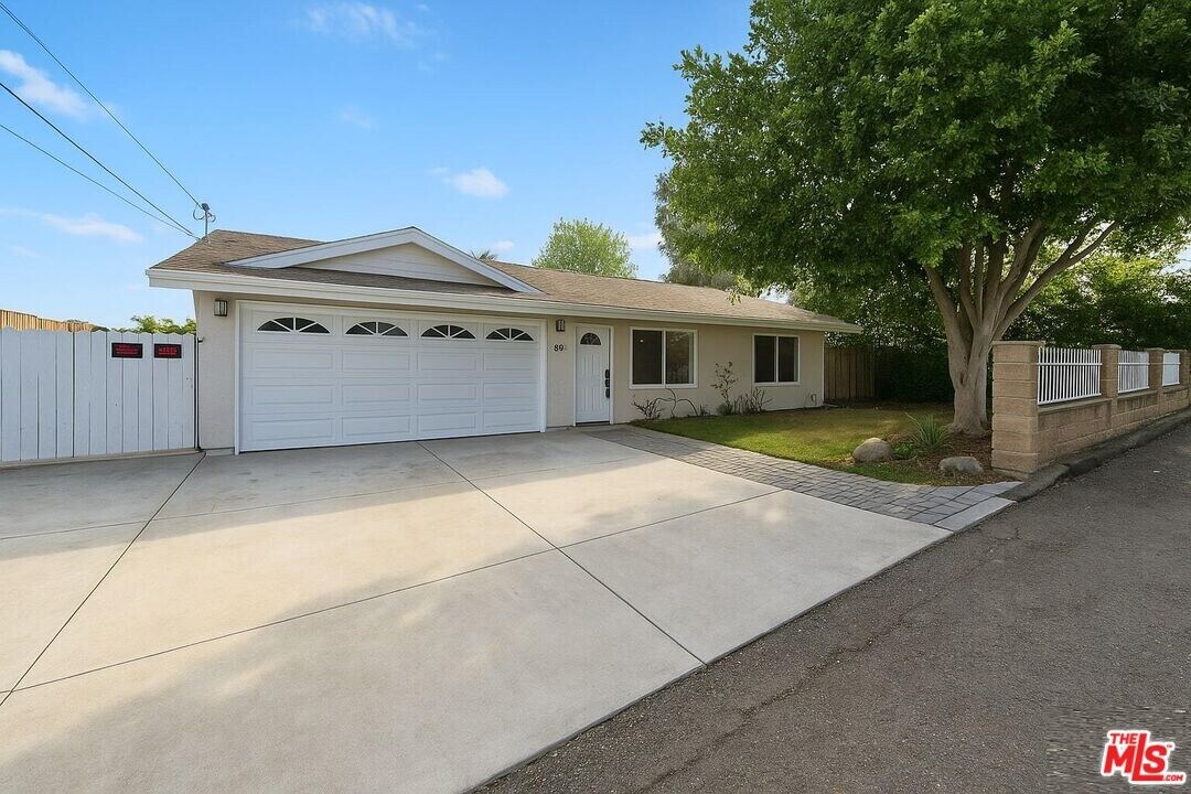 338 Plaza De Benito Juarez in Vista, CA - Building Photo