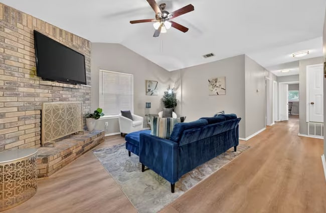 property at 16402 Parkway Dr