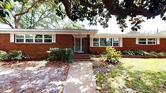 2704 Boquette Ave in Jacksonville, FL - Building Photo