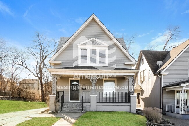 property at 625 Freeman Ave