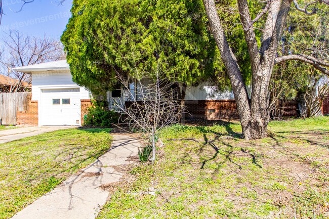 2805 NW 23rd St in Lawton, OK - Building Photo - Building Photo