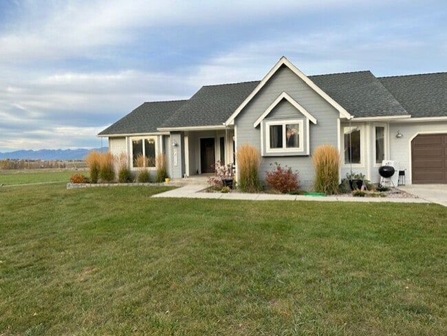 property at 4415 Hoover Ln
