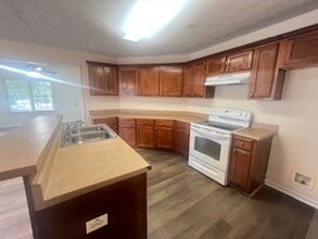 1123 W Broad St in Griffin, GA - Building Photo - Building Photo