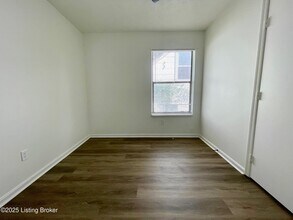 129 E Wellington Ave in Louisville, KY - Building Photo - Building Photo