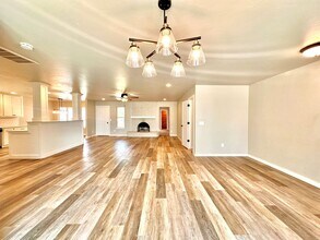 3408 Oak Grove Dr in Midwest City, OK - Building Photo - Building Photo