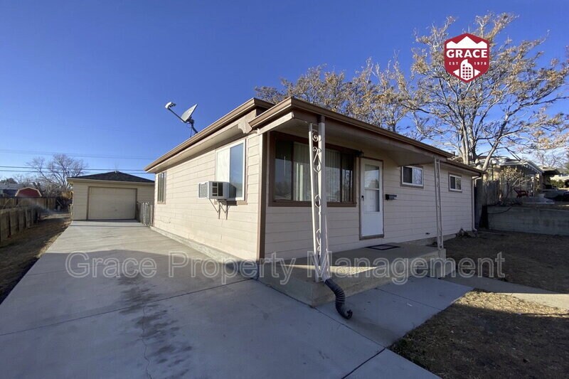8071 Knox Ct in Westminster, CO - Building Photo