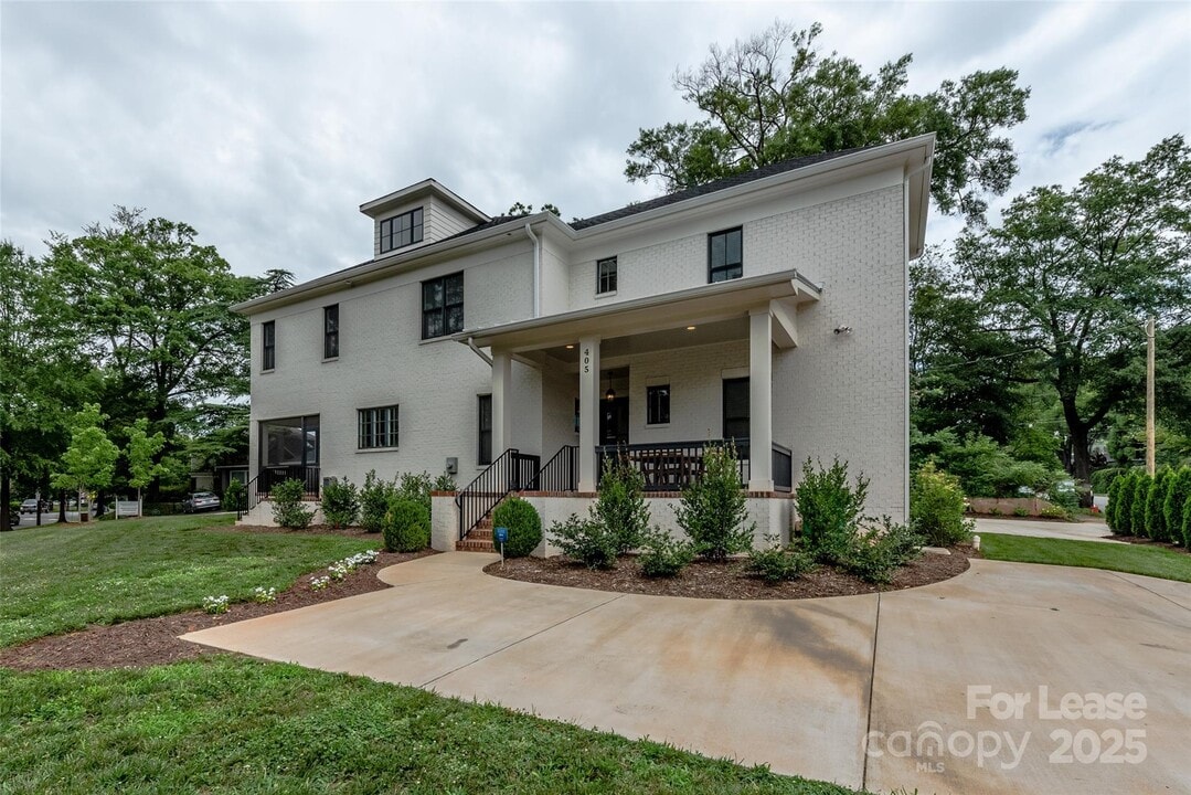 405 Louise Ave in Charlotte, NC - Building Photo