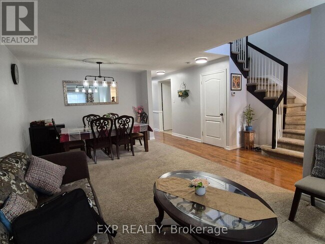 192 Windhurst Dr in Ottawa, ON - Building Photo - Building Photo