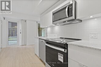 500 Wilson Ave in Toronto, ON - Building Photo - Building Photo