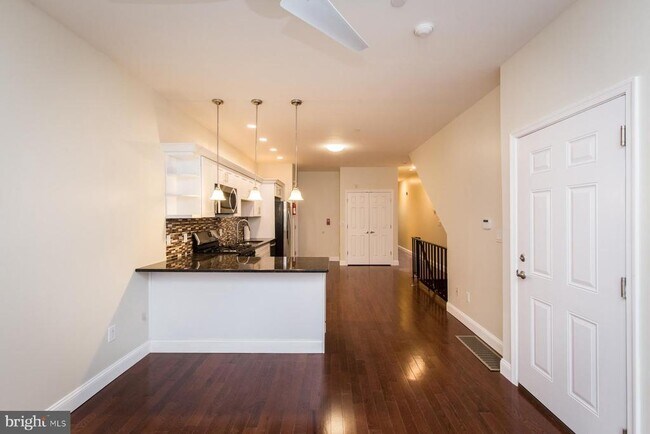 1802 E Huntingdon St in Philadelphia, PA - Building Photo - Building Photo
