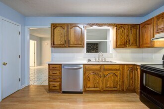 221 Shannon View Rd in Gray, TN - Building Photo - Building Photo