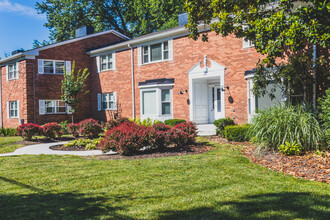 Roxbury Arms in Grandview Heights, OH - Building Photo - Building Photo