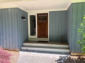 32 Sheep Pasture Rd in Madison, CT - Building Photo - Building Photo