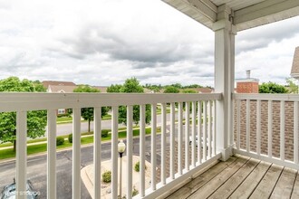 Prairie Oaks II Senior Apartments in Verona, WI - Foto de edificio - Building Photo