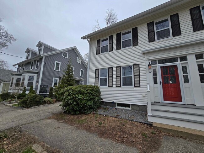 22 South St in Rollinsford, NH - Building Photo - Building Photo