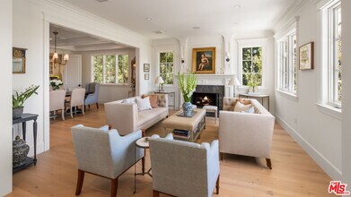 146 N Carmelina Ave in Los Angeles, CA - Building Photo - Building Photo