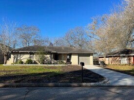 11914 Binghamton Dr in Houston, TX - Building Photo