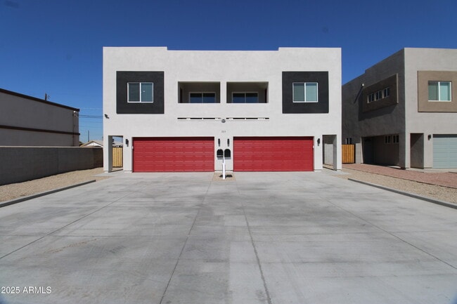 property at 2516 E Broadway Rd