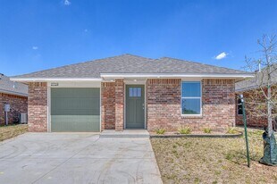 2719 Varenna Ln in Norman, OK - Building Photo
