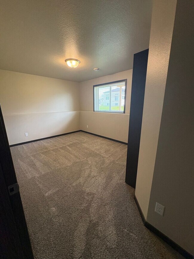 3816 31st St S in Moorhead, MN - Building Photo - Building Photo