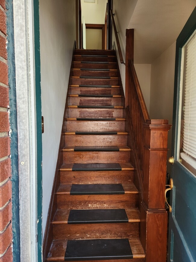 3315 Renfro Ave, Unit Unit #2 in Cincinnati, OH - Building Photo - Building Photo