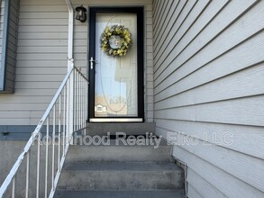 2331 Virginia Way in Elko, NV - Building Photo - Building Photo