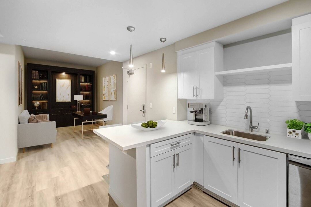Zephyr Koreatown in Los Angeles, CA - Building Photo