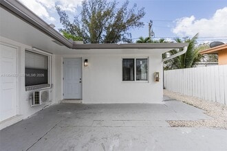 55 SW 13th St in Dania Beach, FL - Building Photo - Building Photo