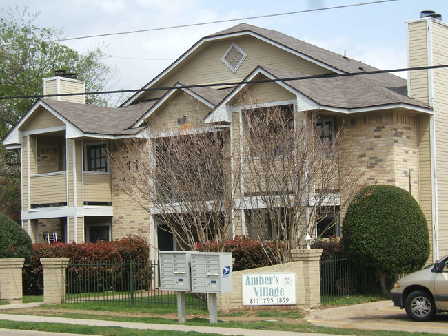 Amber Village Apartments in Arlington, TX - Building Photo - Building Photo