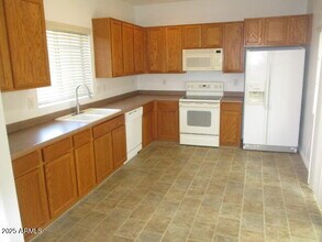 4658 E Redfield Rd in Gilbert, AZ - Building Photo - Building Photo