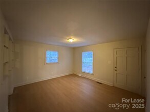 4409 Brooktree Dr in Charlotte, NC - Building Photo - Building Photo