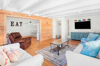 650 11th St in Marathon, FL - Foto de edificio - Building Photo