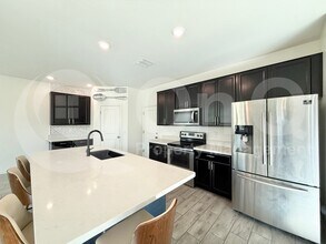 16525 W Jenan Dr in Surprise, AZ - Building Photo - Building Photo